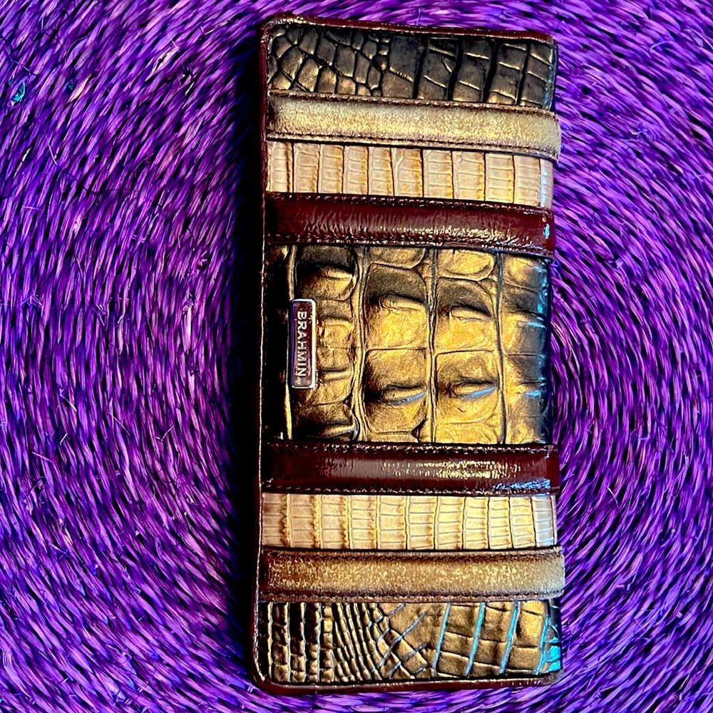 Brahmin wallet